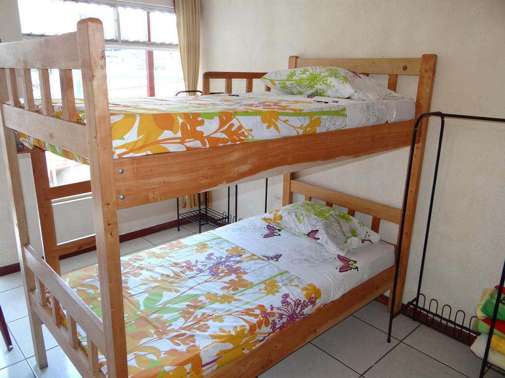Hotel & Hostel Sloth Backpackers Monteverde Quarto foto