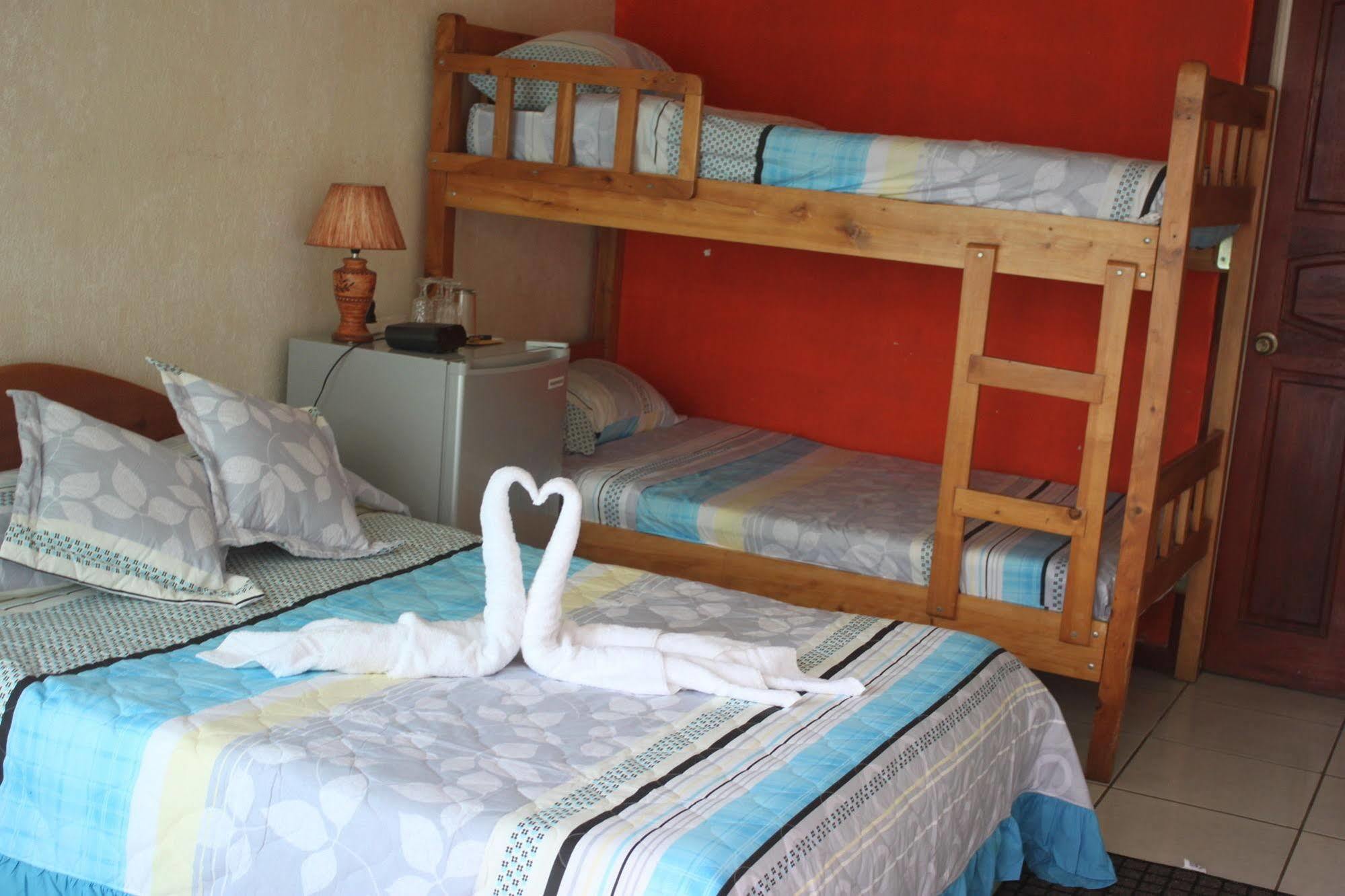 Hotel & Hostel Sloth Backpackers Monteverde Exterior foto